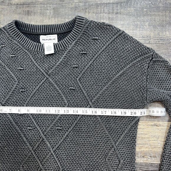 FOR THE REPUBLIC Gray Chunky Knit Sweater Men's Size Small - Picture 7 of 10
